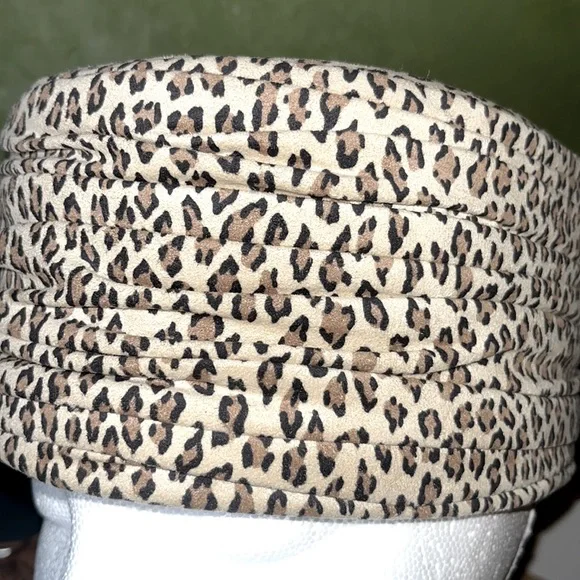 Vintage leopard pill box hat (suede - Picture 3 of 5